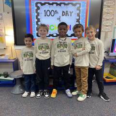Kindergarten Celebrates 100 Days of School